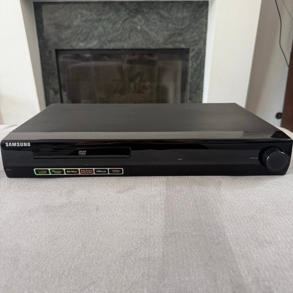 Samsung HT-Z320 DVD Home Theater Receiver Main Unit Powers On No Remote